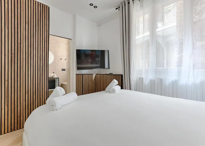Luxury Trocadero 2br 아파트